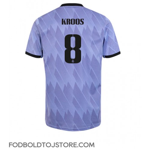 Real Madrid Toni Kroos #8 Udebanetrøje 2022-23 Kortærmet